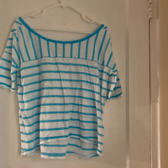 L 2000s Hollister top - Picture 3 of 3